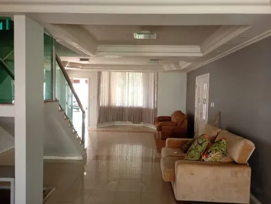 Casa de Condomínio com 4 Quartos para alugar, 450m² no Coqueiro, Ananindeua