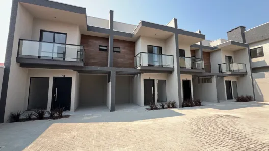 Sobrado com 3 Quartos à venda, 111m² no Pinheirinho, Curitiba