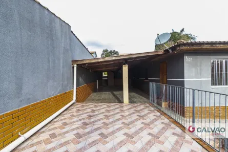 Casa com 5 Quartos para alugar, 215m² no Uberaba, Curitiba