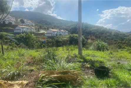 Lote/Terreno à venda, 900m² no Escarpas do Lago, Capitólio