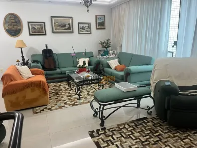 Casa com 3 Quartos à venda, 300m² no Gonzaga, Santos