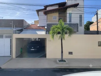 Casa com 3 Quartos à venda, 250m² no Grageru, Aracaju