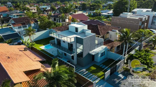 Sobrado com 4 Quartos à venda, 250m² no Bamerindus, Itapoá