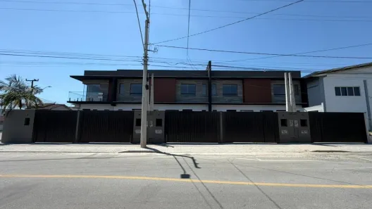 Sobrado com 3 Quartos à venda, 125m² no Iririú, Joinville