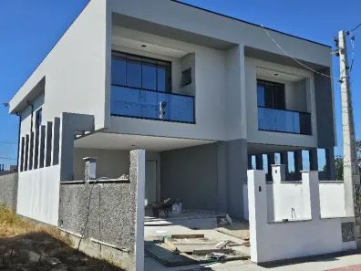 Casa com 3 Quartos à venda, 135m² no Sertão do Maruim, São José