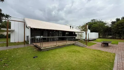 Casa de Condomínio com 3 Quartos para alugar, 500m² no Recanto do Salto, Londrina