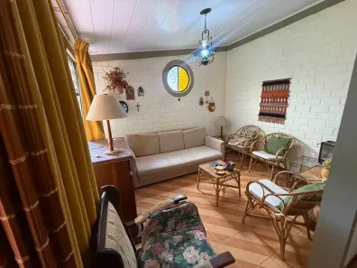 Casa com 2 Quartos para alugar, 45m² no Posse, Teresópolis