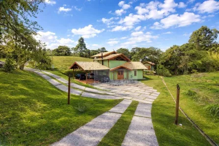 Fazenda/Sítio com 4 Quartos à venda, 325m² no Rio Preto, Santo Antônio do Pinhal