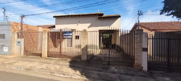 Casa com 3 Quartos à venda, 85m² no Conjunto Aero Rancho, Campo Grande