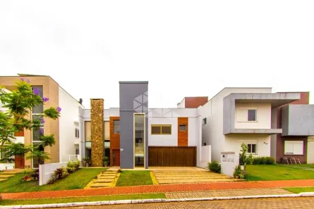Casa com 3 Quartos à venda, 247m² no Tomazetti, Santa Maria