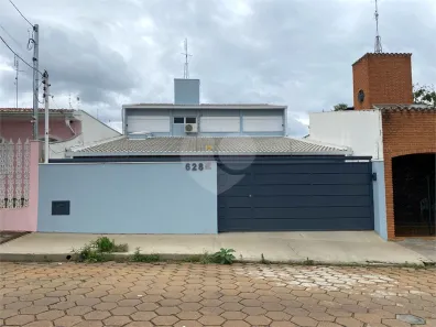 Casa com 4 Quartos à venda, 296m² no Centro, Itapetininga