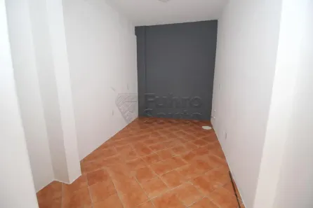 Sala Comercial para alugar, 10m² no Centro, Pelotas