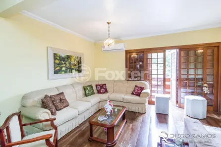 Casa com 3 Quartos à venda, 386m² no Navegantes, Porto Alegre