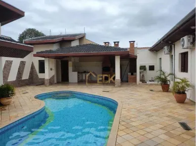 Sobrado com 4 Quartos à venda, 560m² no Parque São Jorge, Taubaté