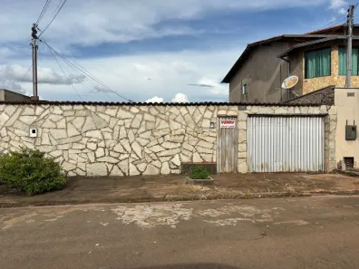Casa com 3 Quartos à venda, 200m² no Maracanã, Anápolis