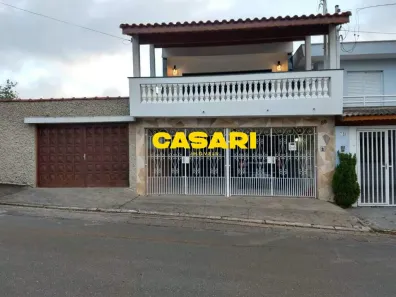 Sobrado com 4 Quartos à venda, 300m² no Vila Floresta, Santo André