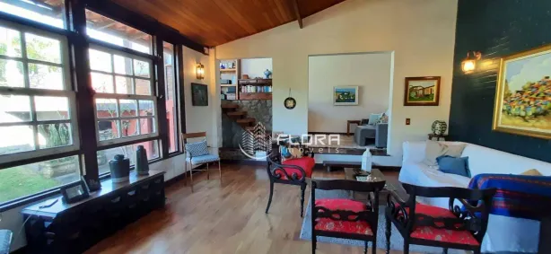 Casa com 3 Quartos à venda, 350m² no Mata Paca, Niterói