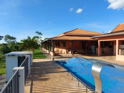 Fazenda/Sítio com 5 Quartos à venda, 200m² no , Presidente Bernardes