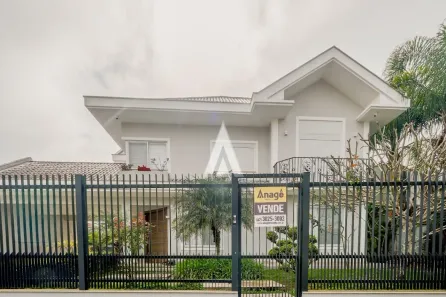 Casa com 3 Quartos à venda, 319m² no Saguaçu, Joinville