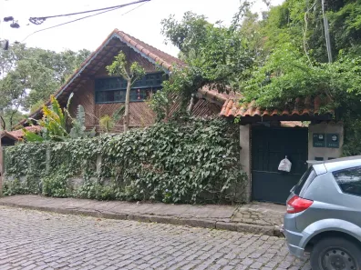Casa com 3 Quartos à venda, 237m² no Cascatinha, Nova Friburgo