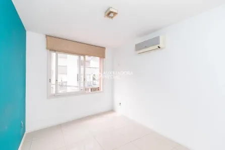 Apartamento com 2 Quartos à venda, 56m² no Medianeira, Porto Alegre