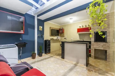 Sobrado com 2 Quartos à venda, 76m² no Cidade Industrial, Curitiba