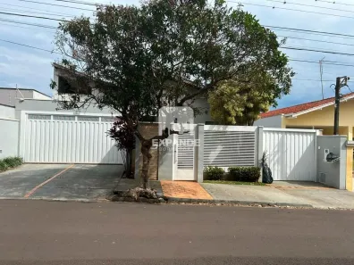 Casa com 3 Quartos à venda, 232m² no Vila São Judas Thadeu, Botucatu