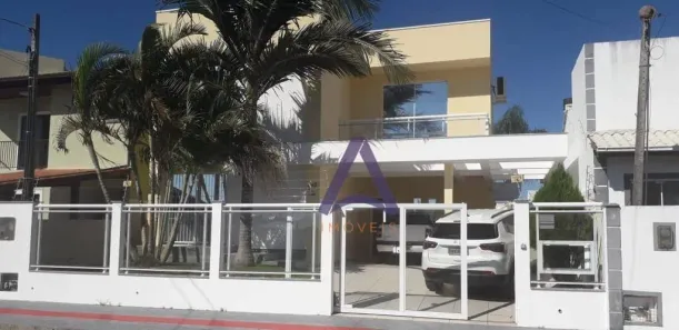 Casa com 4 Quartos à venda, 321m² no Carianos, Florianópolis