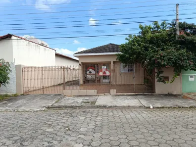 Casa com 2 Quartos à venda, 170m² no Jardim Flórida, Jacareí
