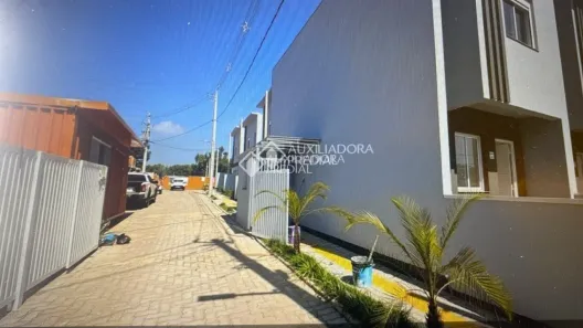 Sobrado com 2 Quartos à venda, 53m² no Dona Mercedes, Gravataí