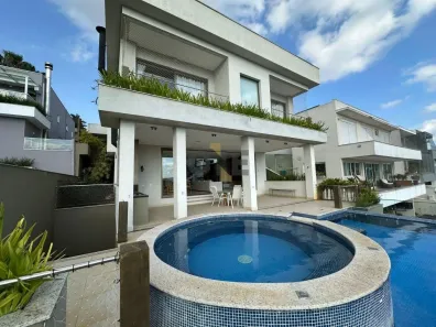 Casa de Condomínio com 4 Quartos à venda, 385m² no Pousada dos Bandeirantes, Carapicuíba