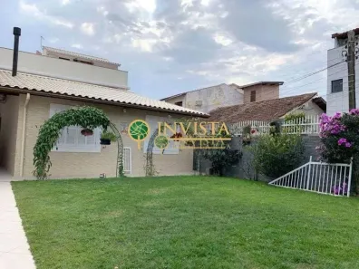 Casa com 3 Quartos à venda, 360m² no Pântano do Sul, Florianópolis