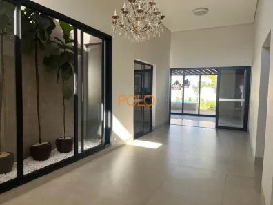 Casa com 3 Quartos para alugar, 225m² no Jardim Sul, Uberlândia