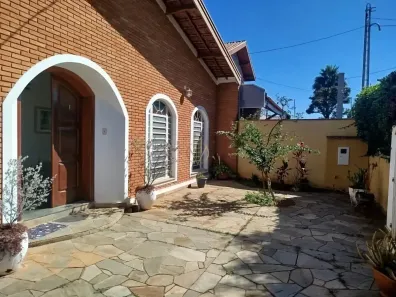 Casa com 3 Quartos para alugar, 227m² no Jardim Planalto Verde, Mogi Guaçu
