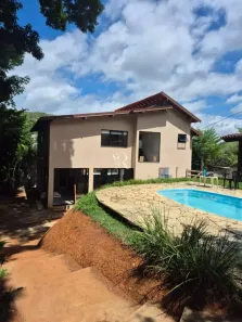 Casa com 1 Quarto à venda, 3100m² no Pedro do Rio, Petrópolis