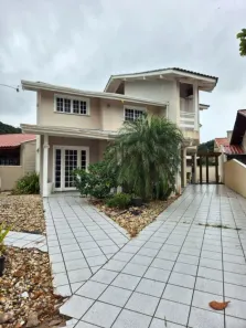 Sobrado com 3 Quartos à venda, 450m² no Morrinhos, Bombinhas