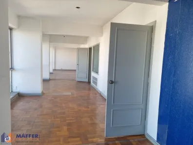 Sala Comercial com 2 Quartos à venda, 234m² no Floresta, Porto Alegre