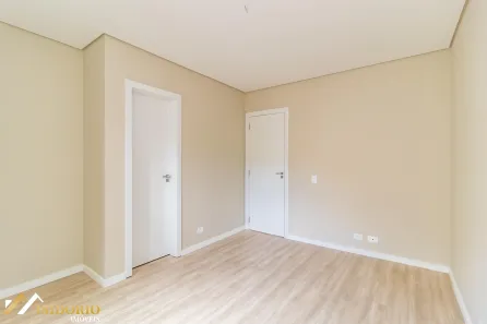 Sobrado com 3 Quartos à venda, 96m² no Uberaba, Curitiba