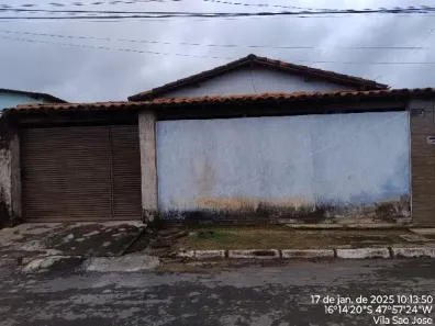 Casa com 3 Quartos à venda, 200m² no Vila São José, Luziânia