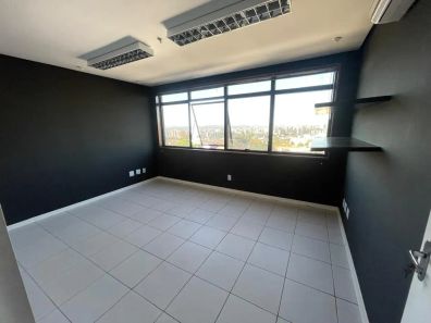 Sala Comercial com 1 Quarto à venda, 44m² no Três Figueiras, Porto Alegre