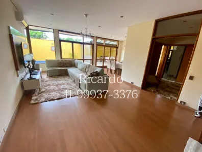 Sobrado com 4 Quartos à venda, 350m² no Cidade São Francisco, São Paulo