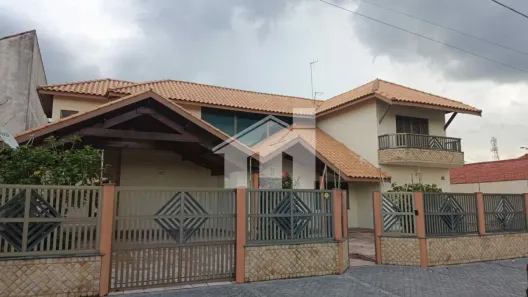 Sobrado com 4 Quartos à venda, 720m² no Balneário Stella Maris, Peruíbe