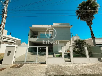 Casa com 4 Quartos à venda, 352m² no Pedra Branca, Palhoça