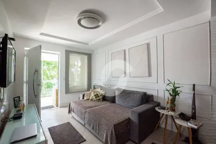 Casa com 4 Quartos à venda, 220m² no Piratininga, Niterói