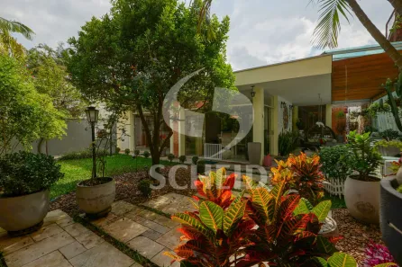 Sobrado com 4 Quartos à venda, 306m² no Jardim Marajoara, São Paulo