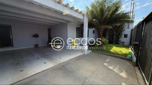 Casa com 3 Quartos à venda, 200m² no Grande Horizonte, Uberaba