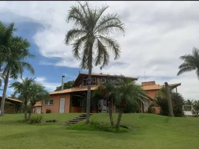 Fazenda/Sítio com 4 Quartos à venda, 400m² no Centro, Indaiatuba