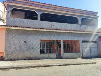 Casa com 3 Quartos à venda, 300m² no São Carlos, Barra Mansa