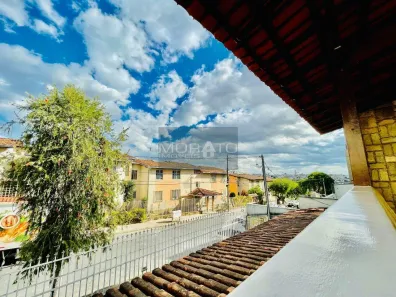 Casa com 3 Quartos à venda, 158m² no Camargos, Belo Horizonte