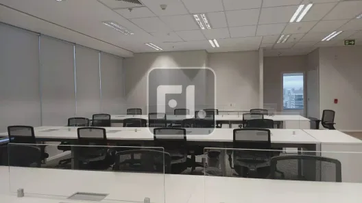 Sala Comercial para alugar, 744m² no Vila Olímpia, São Paulo